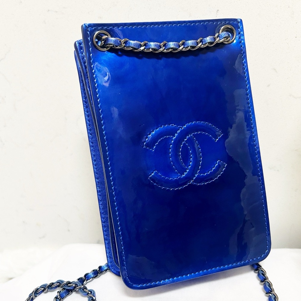 Authentic Chanel Electric / Metallic Blue Patent Leather W.O.C Crossbody Bag - Picture 2 of 13